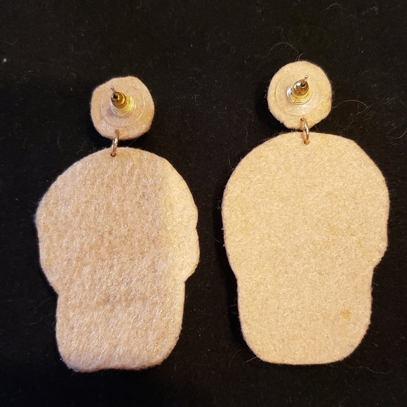 Skull Halloween Earrings - Picture 3 of 3